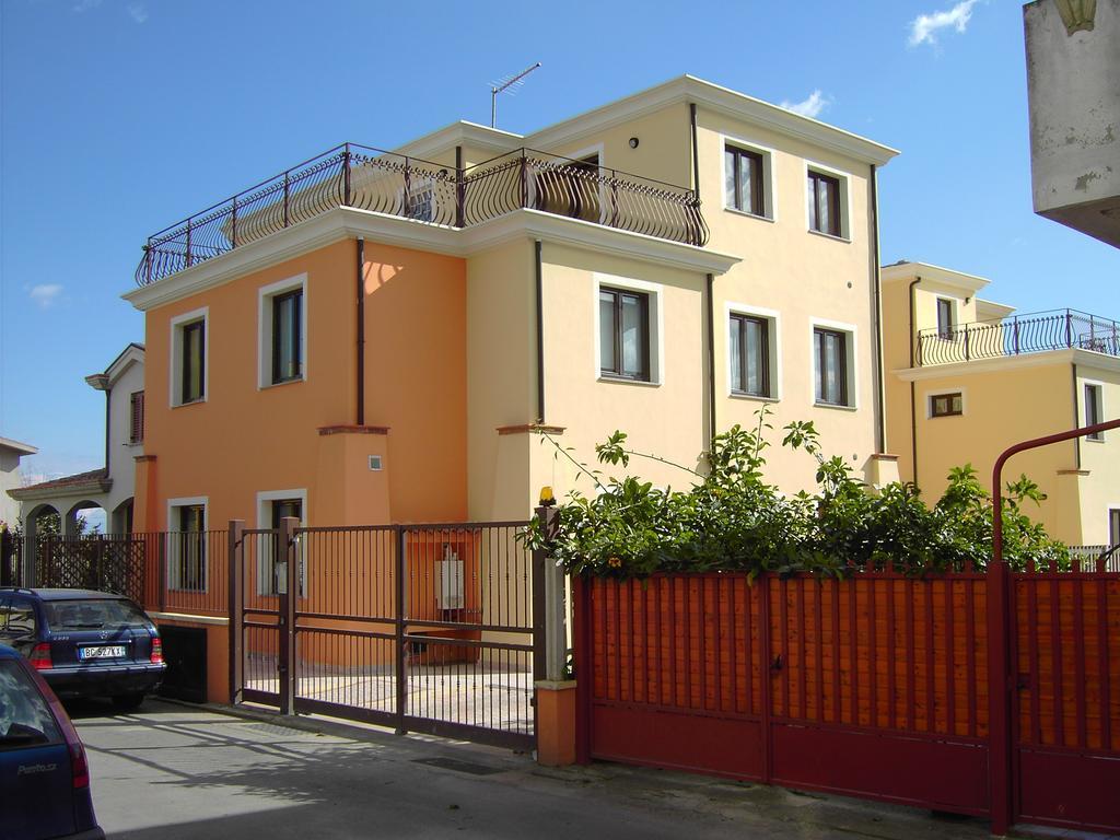 Bertolottu Residence Apartments Tortolì Szoba fotó